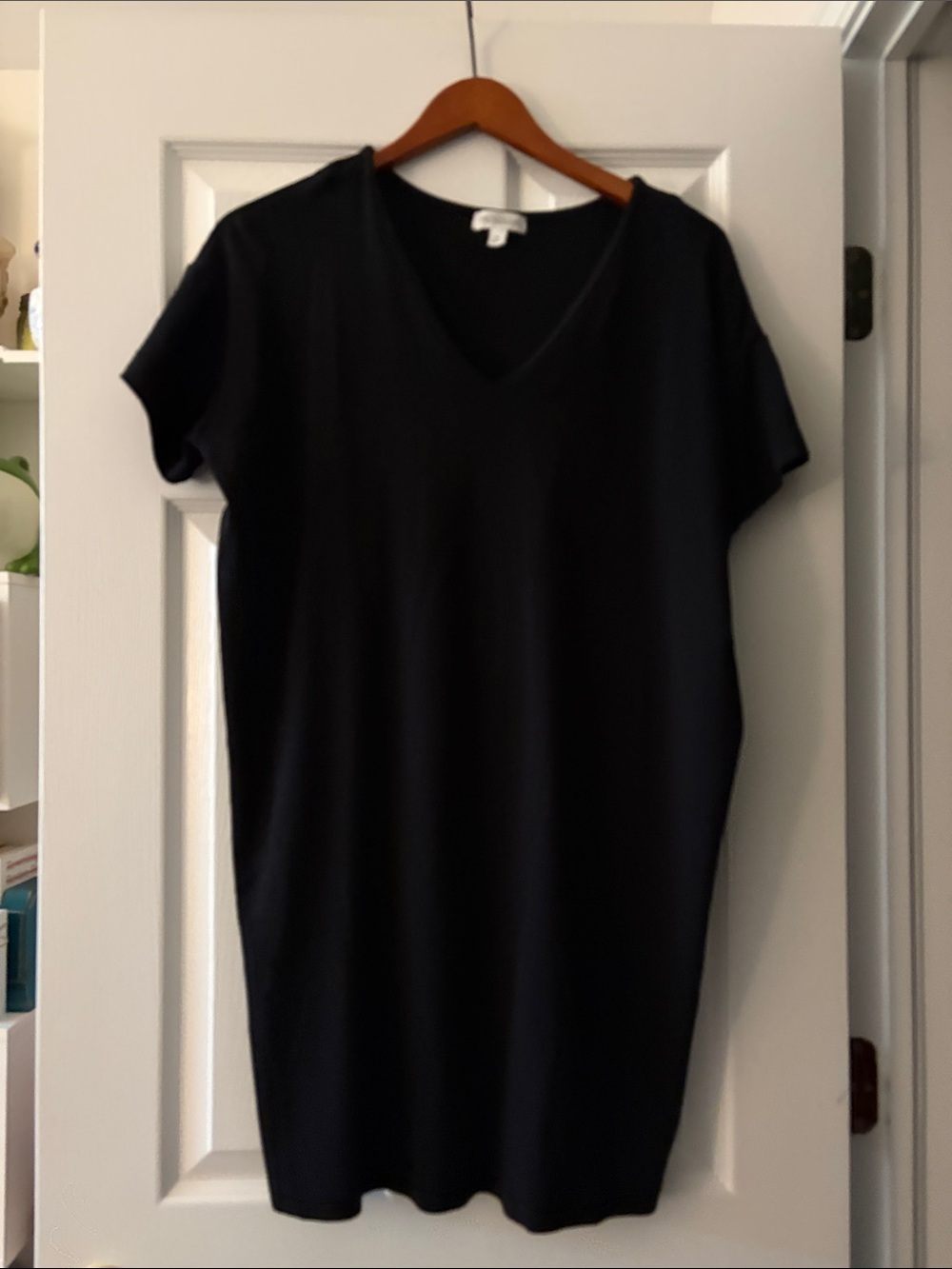 Women’s Thick Cotton Black V-Neck Short Sleeve Dress/Tunic